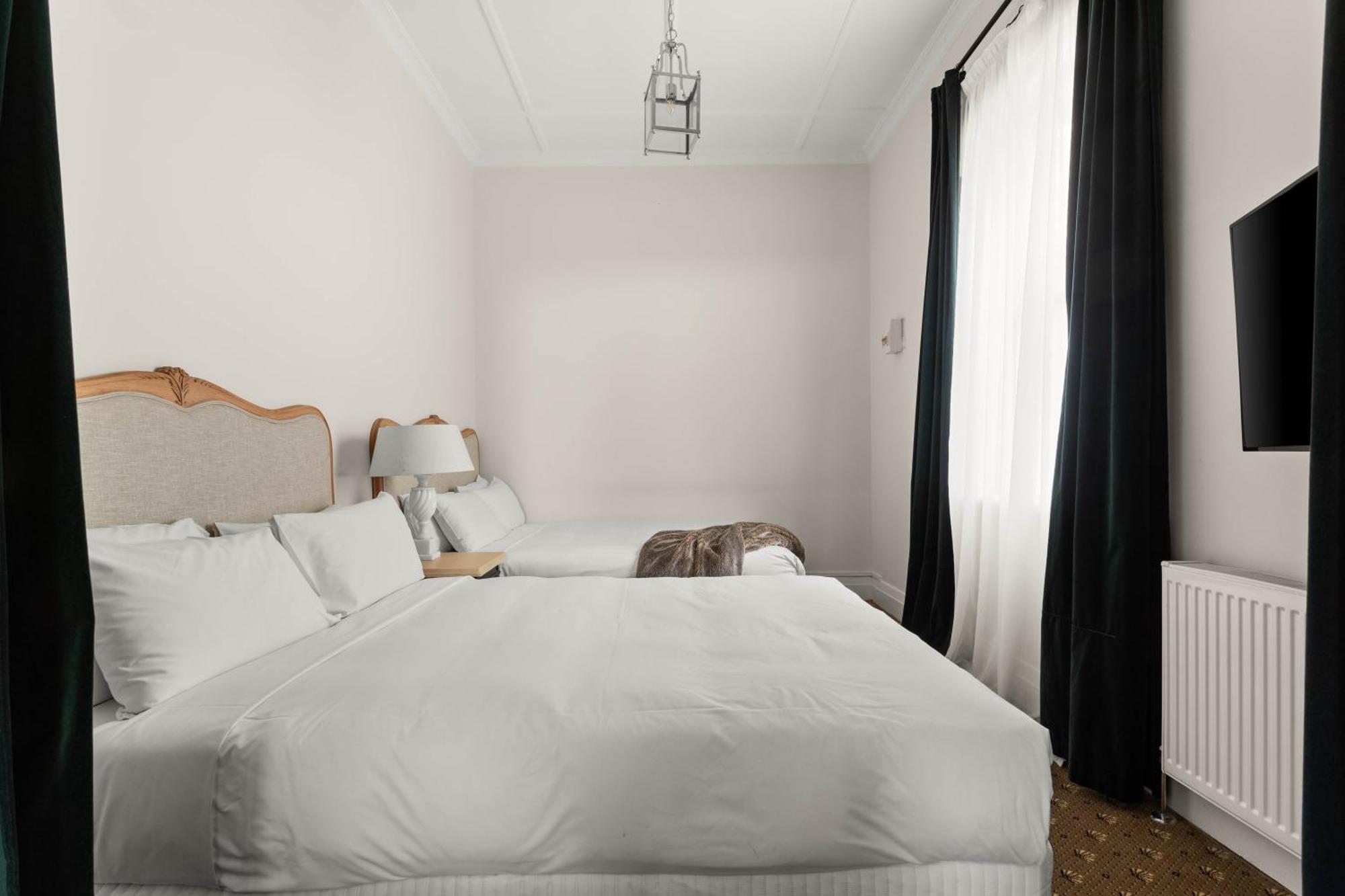 The Robertson Hotel Bagian luar foto