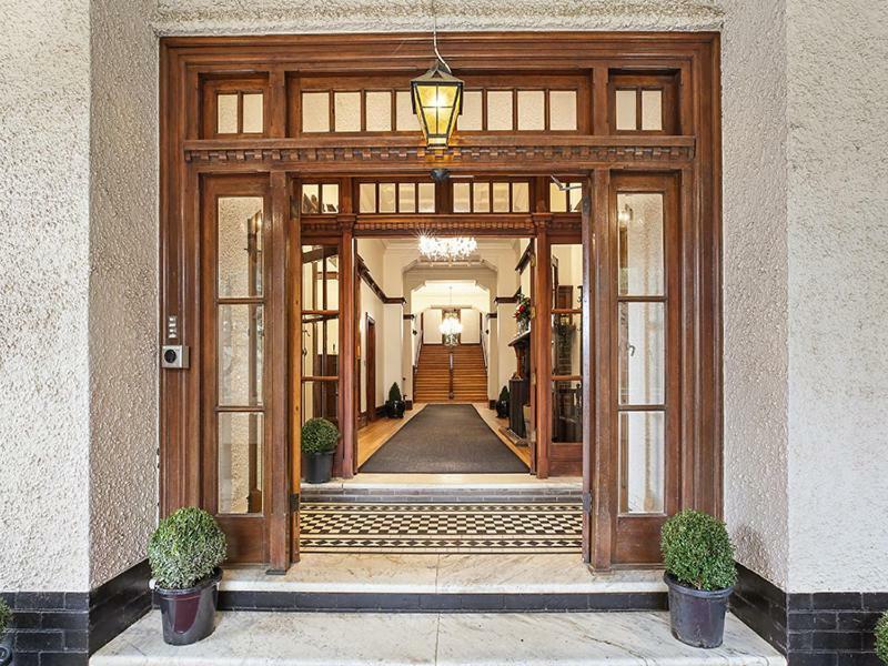 The Robertson Hotel Bagian luar foto