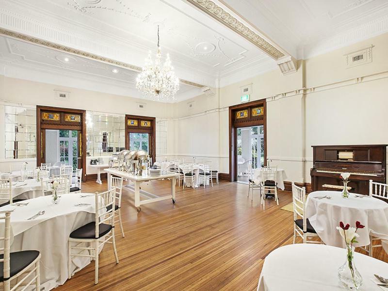The Robertson Hotel Bagian luar foto